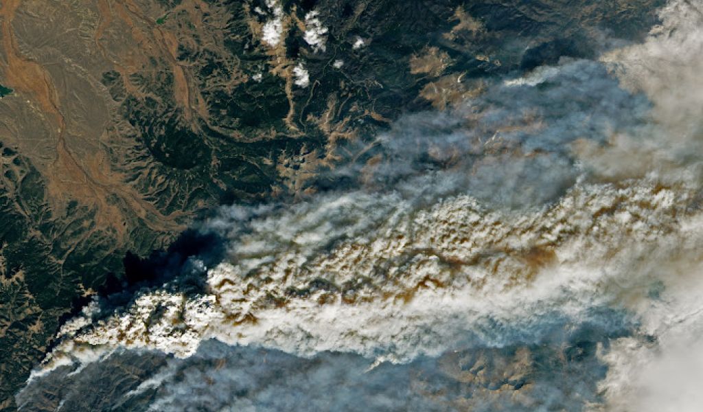  Colorado's East Troublesome Fire in October 2020. Photo credit: NASA Earth Observatory images by Lauren Dauphin, using Landsat data from the U.S. Geological Survey. 
